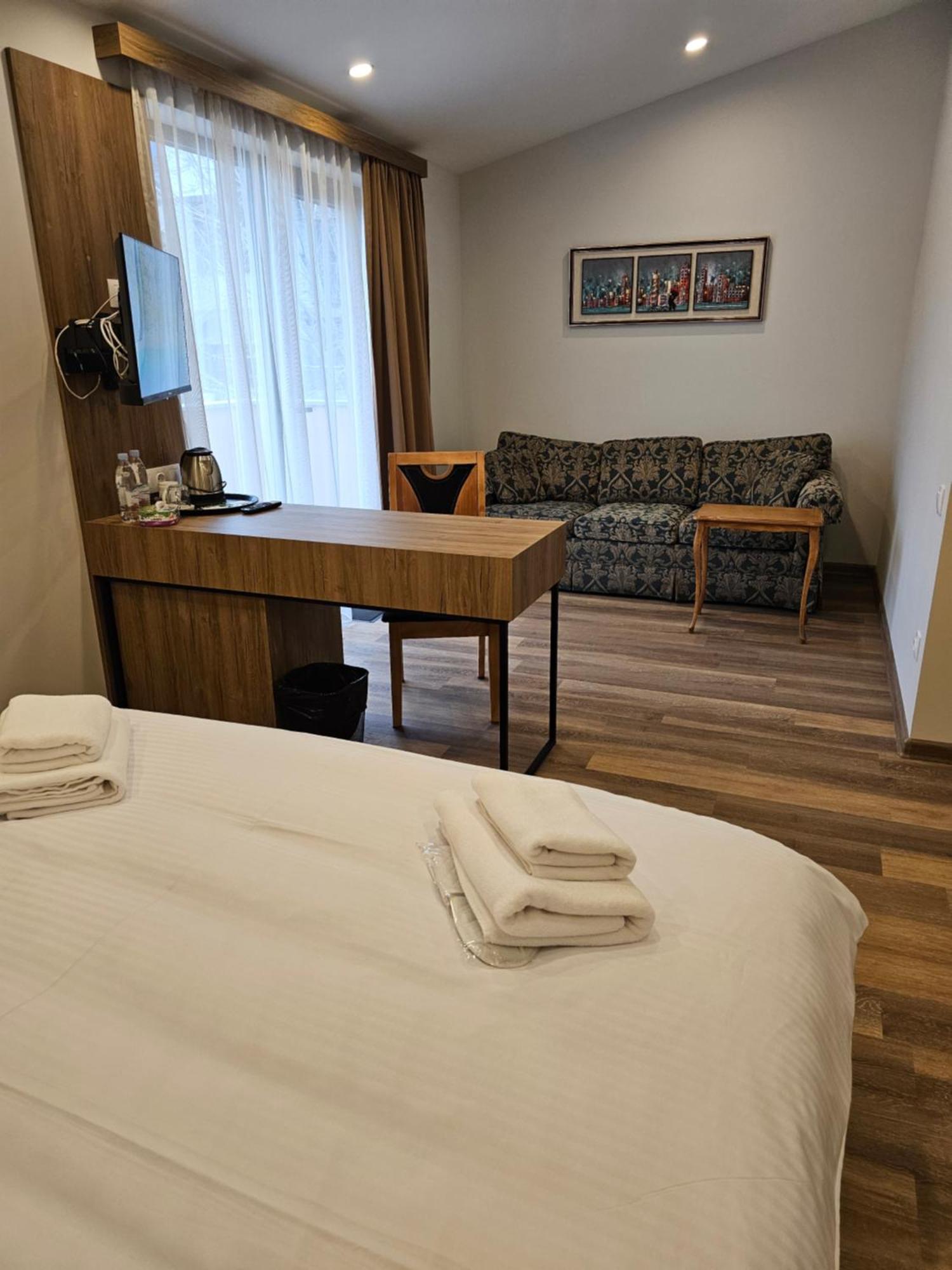 Hotel Avenue 30 Jereván Kültér fotó