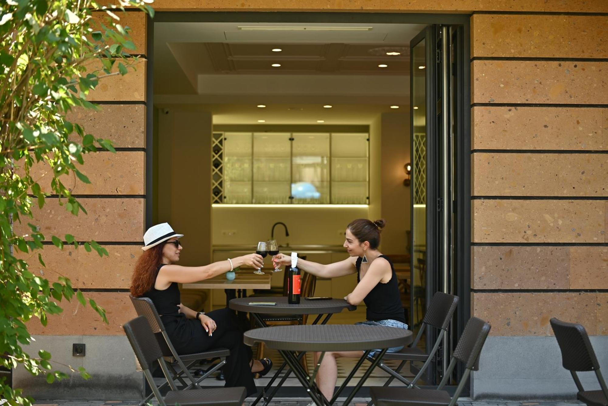Hotel Avenue 30 Jereván Kültér fotó